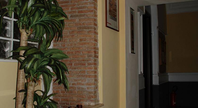 Plebiscito ApartHotel-Residence 3* Италия, Неаполь
