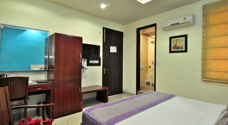Cosy Grand Hotel