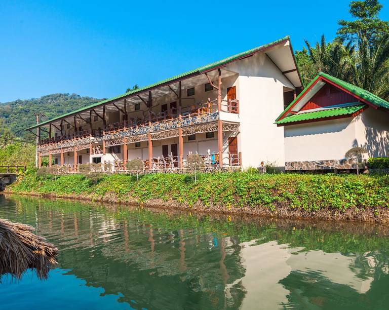 Chai Chet Beach Resort (ex.Royal Coconut Resort)