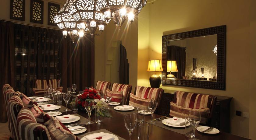 Tilal Liwa Hotel 4*
