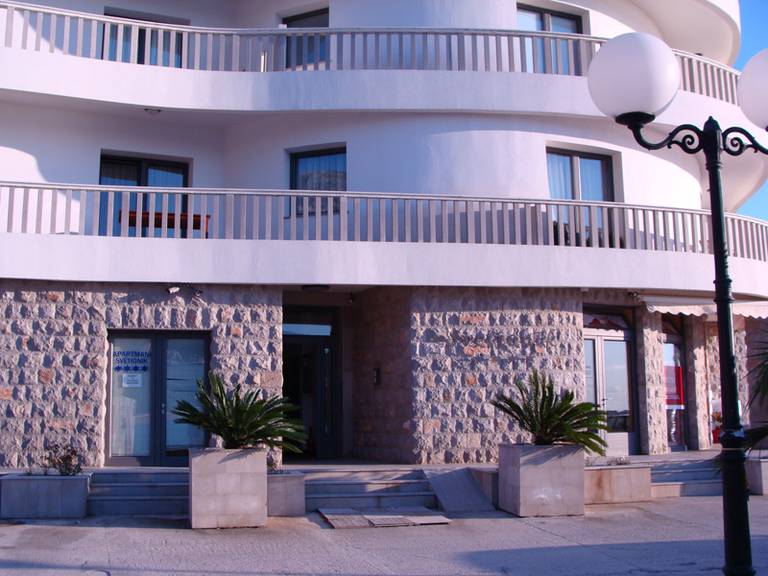 Svetionik Apartmani