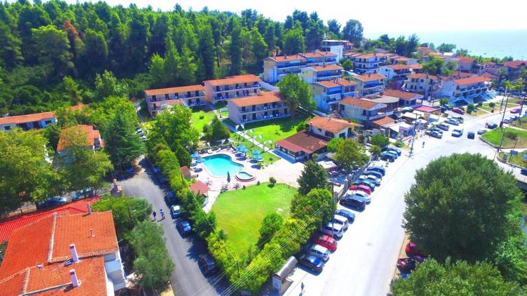 Jenny Hotel, Siviri