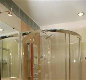 Hotel Meridian Plaza в Нью-Дели