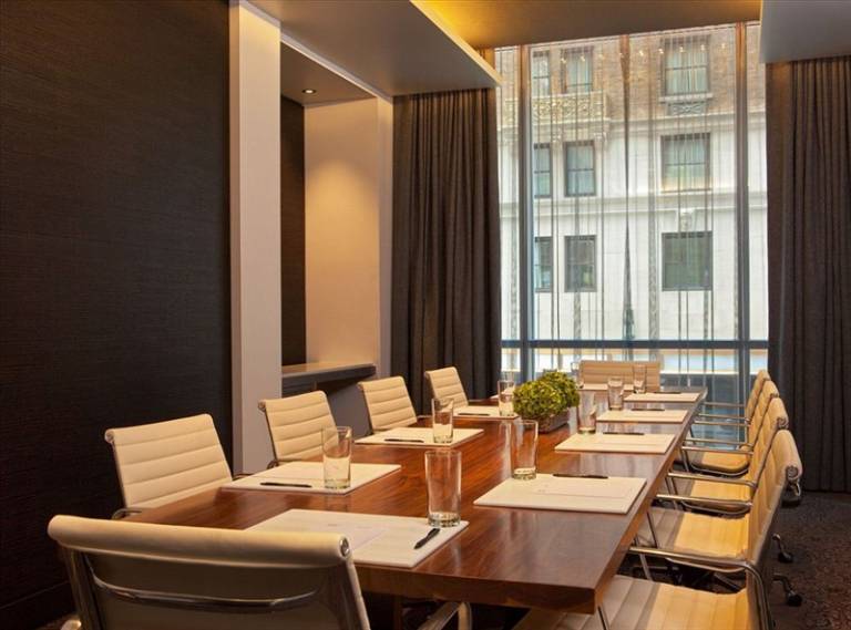 Hyatt 48 Lex