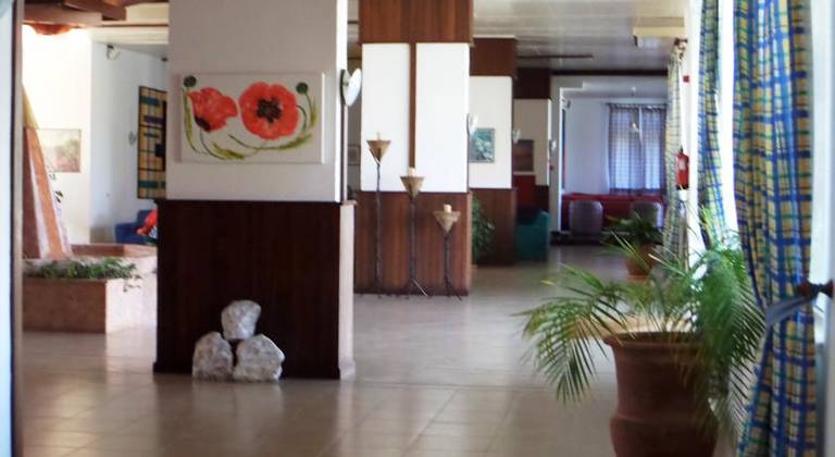 Luar Hotel