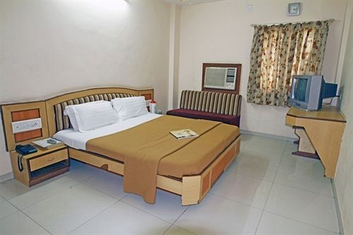 Neelkanth Inn Paldi Hotel
