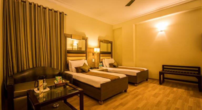 Suncourt Hotel Yatri