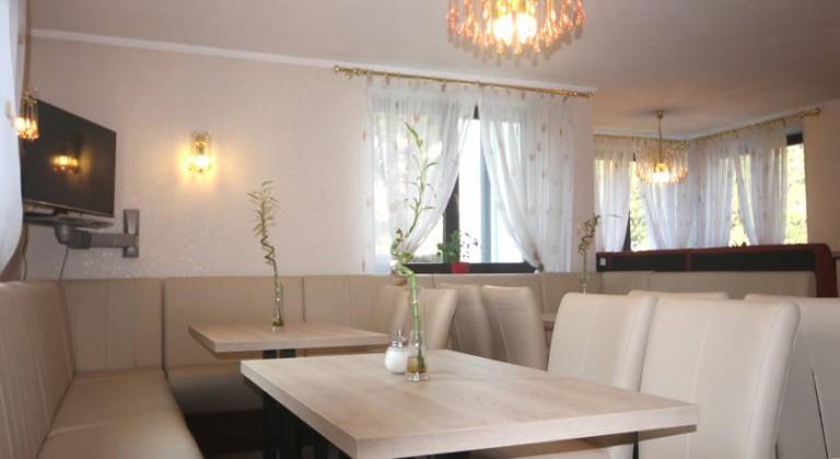 Altmann Hotel