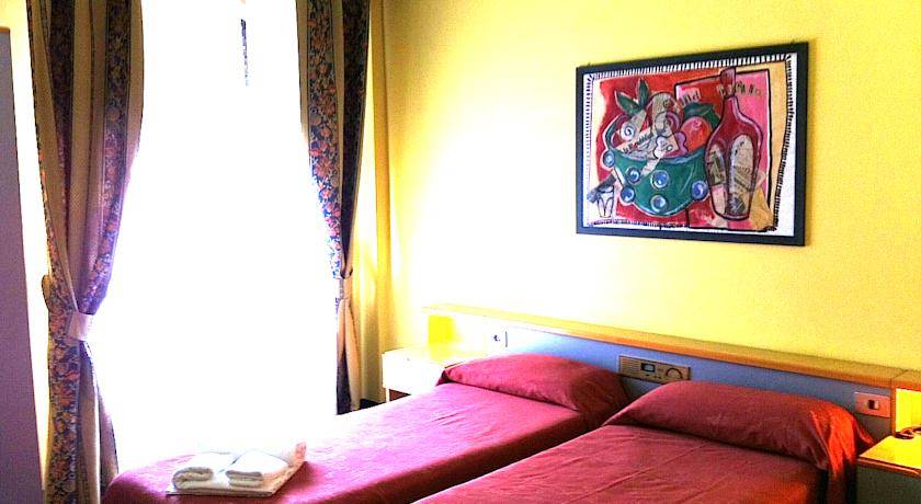 Lugano Hotel 3* Италия, Милан