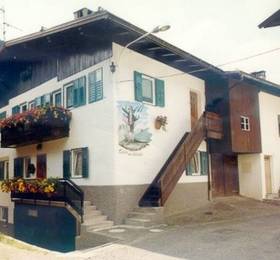 Cesa de Manele Apartments в Валь ди Фассе