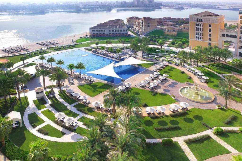 The Ritz-Carlton Abu Dhabi, Grand Canal 5*