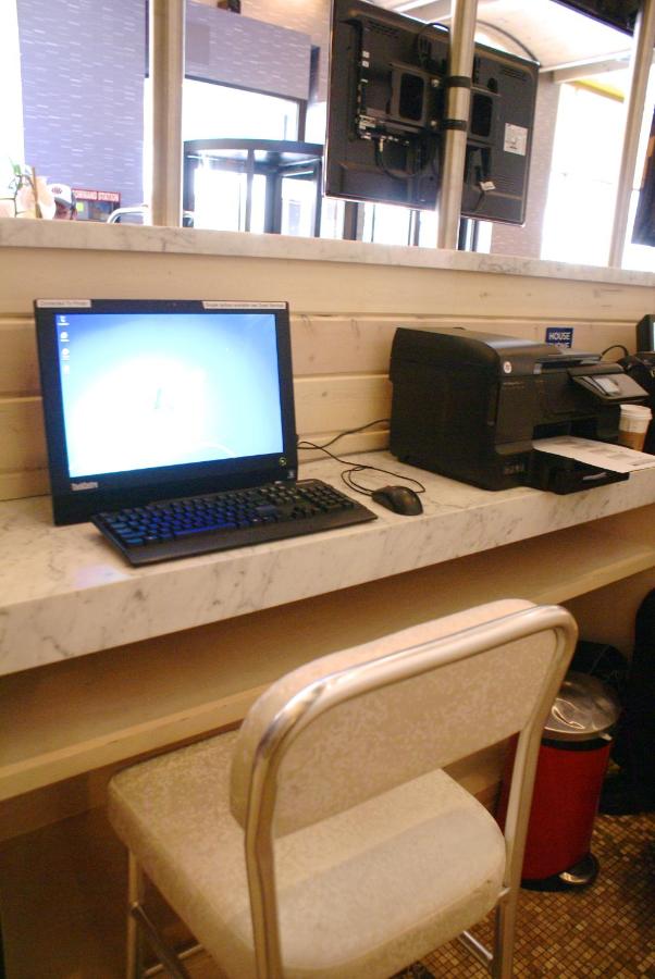 Tryp by Wyndham Times Square South 4*