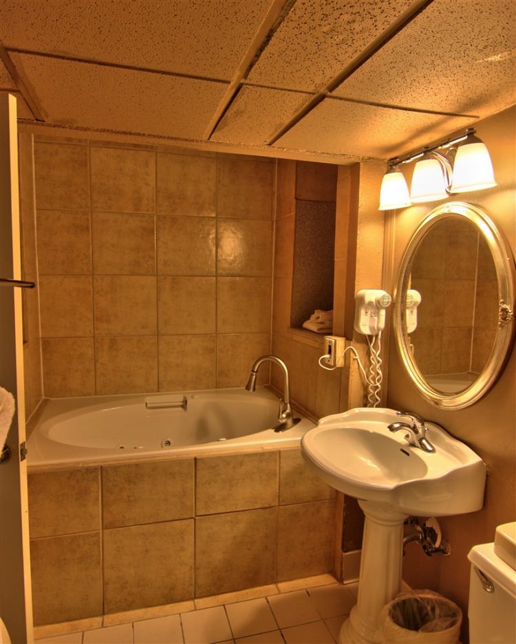Clarion Inn Conference Center Hotel