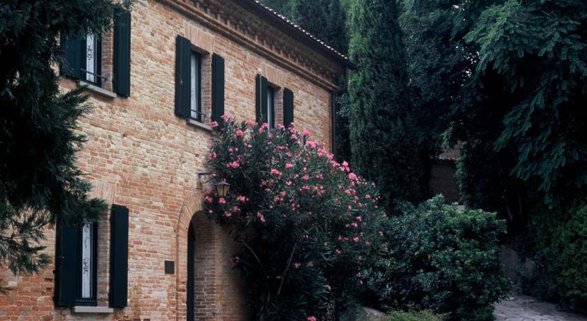 Palazzo Viviani - Castello di Montegridolfo 4* Италия, Римини