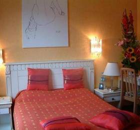 Туры в Royal Hotel, Champs Elysees Arc De Triomphe в Франции