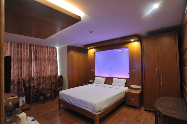 Emarald Hotel