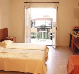 Barbara Studios, Svoronata в Кефалонии