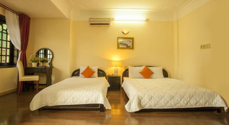 Palm Beach Hotel