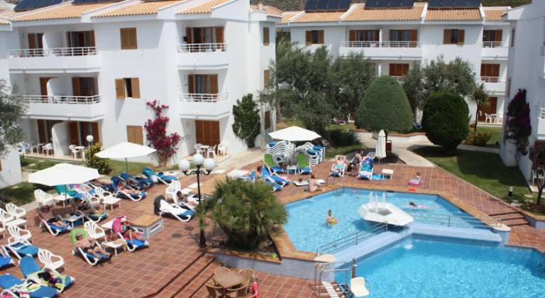 Flora Aparthotel