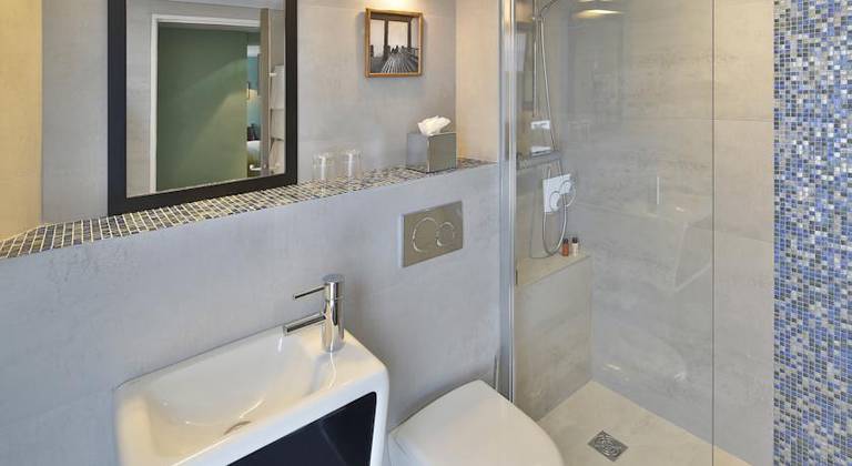 R. Kipling Hotel, Paris