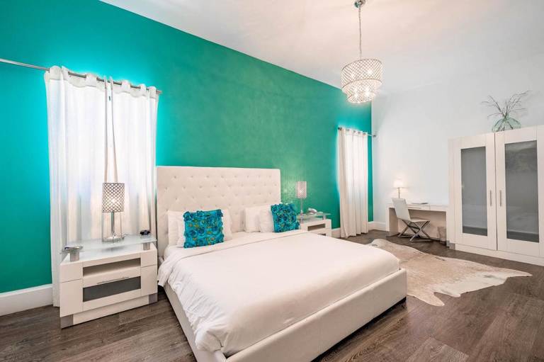 Ithaca of South Beach Hotel