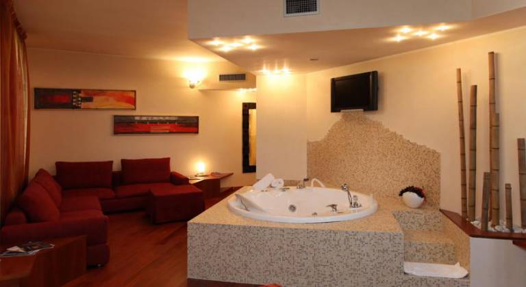 Le Moran Hotel