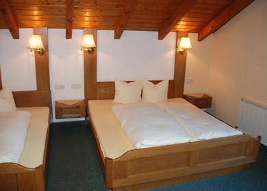 Haus Plojen 3* Австрия, Серфаус
