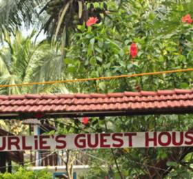 Curlies Guest House в Гоа