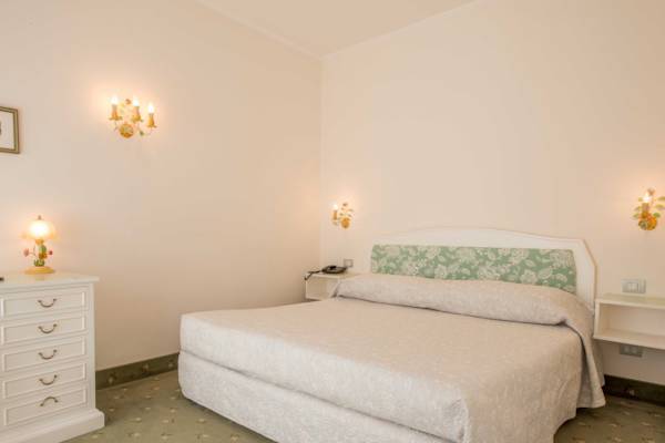 Hotel Du Lac 3* Италия, Комо