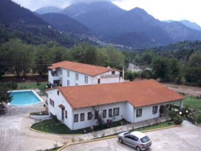 Epixenia Dryas Hotel