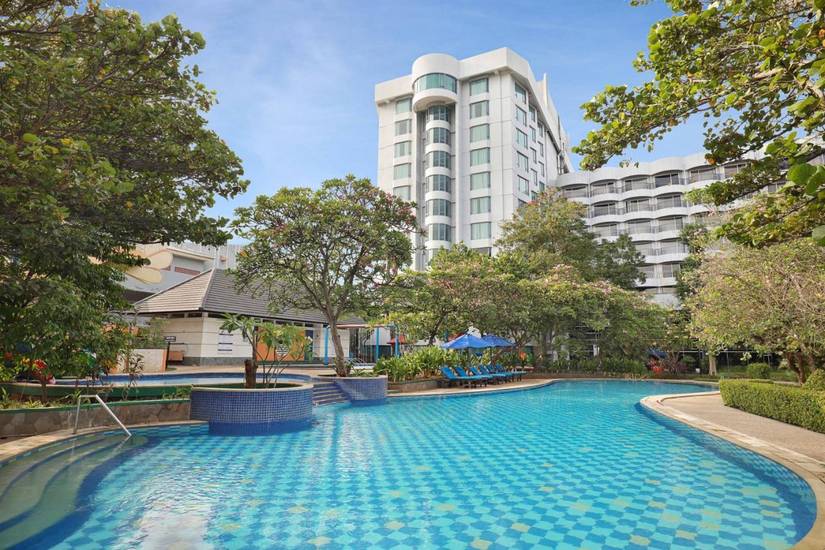 Mercure Convention Centre Ancol Hotel 4* Индонезия, Бандунг