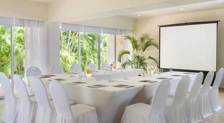 Sheraton Buganvilias Resort & Convention Center
