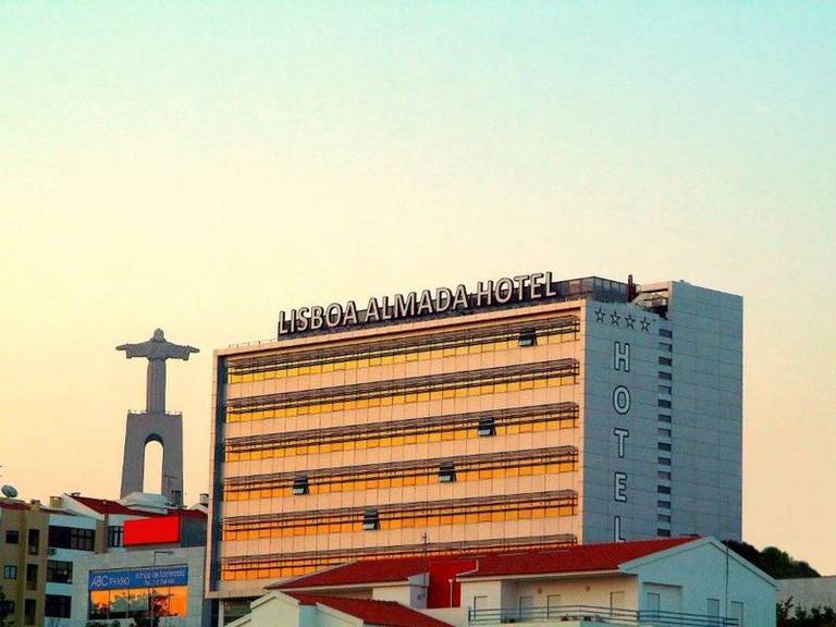 Lisboa Almada Hotel (Pragal Almada - Lisboa)