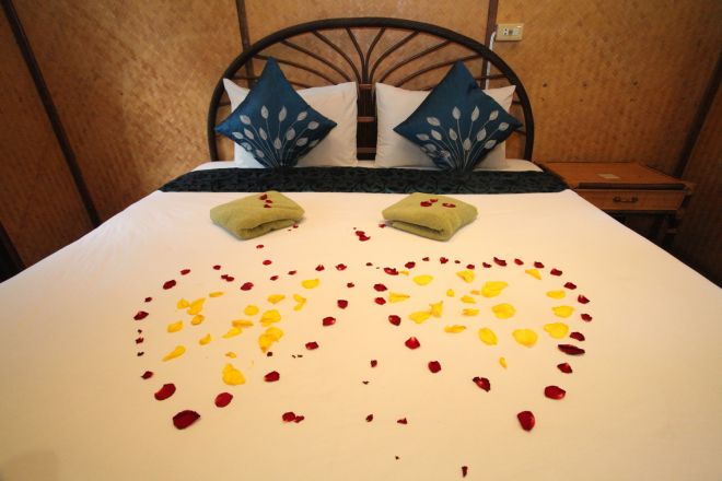 Tropical Garden Lounge Hotel & Resort