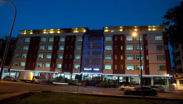 CherryLoft Hotel