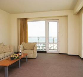 DIT Evrika Beach Club Hotel (ex. Riu Club Hotel Evrika) в Солнечном береге