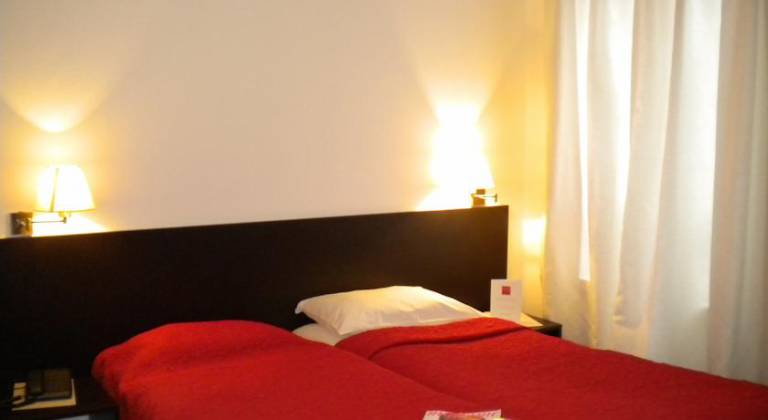 Paris Saint-Cloud Hotel