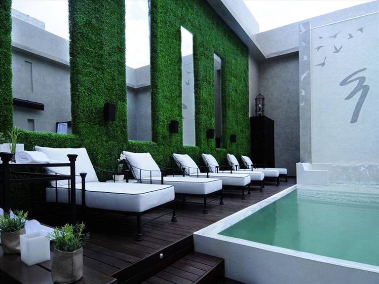 1828 Smart Hotel