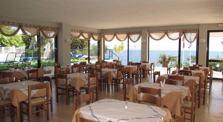 Karina Hotel
