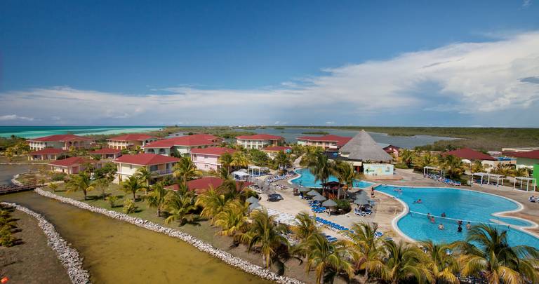 Memories Caribe Beach Resort