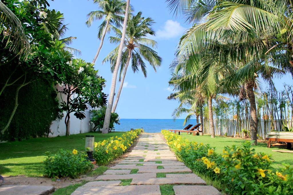 Coral Sea Resort 3*