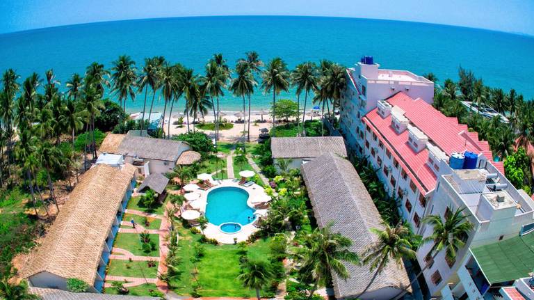 Sun & Sands Beach Hotel Spa