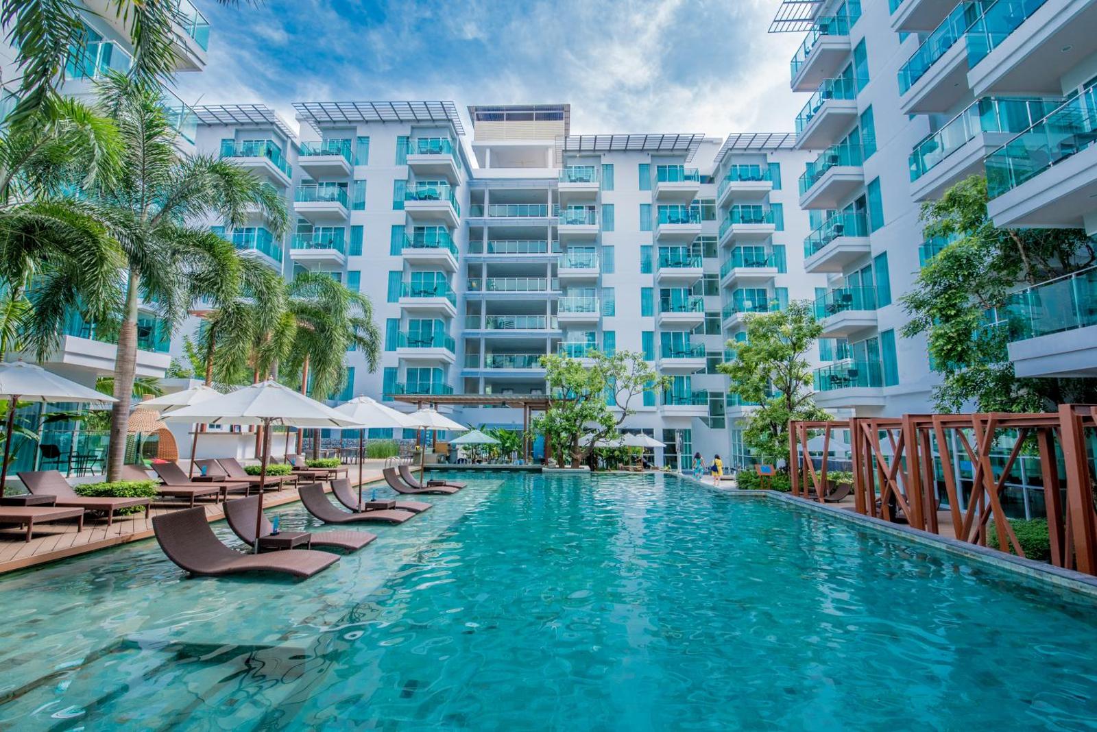 Fishermen's Harbour Urban Resort