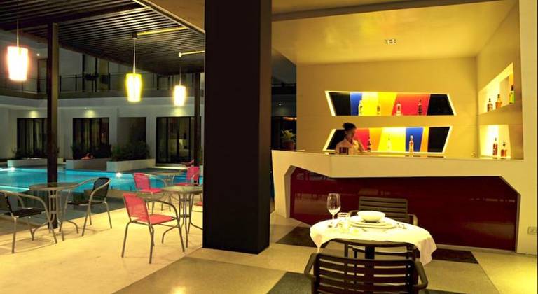 Chalay Monta Hip Hotel