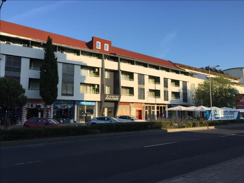 Булевард 3*