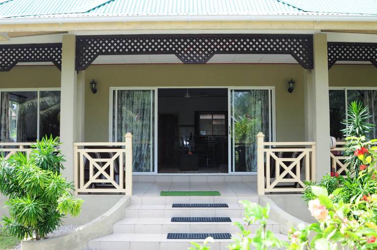 Hostellerie Guest House