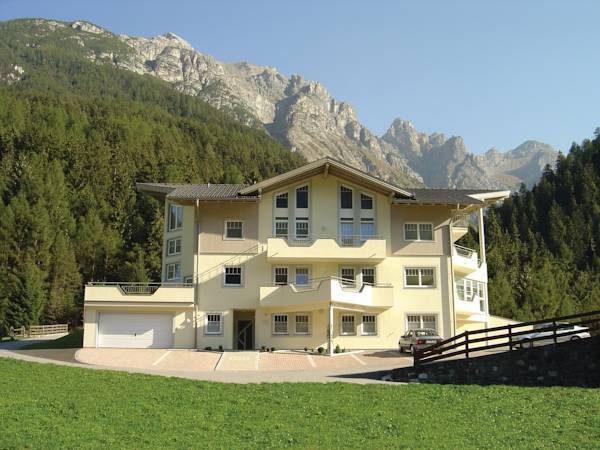 Pinnisblick Appartementhaus & Roasthof Pension 4* Австрия, Нойштифт