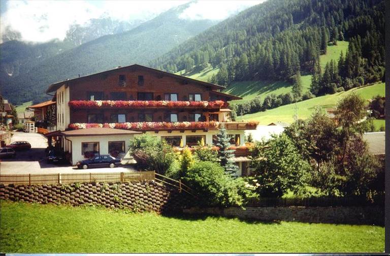 Rogen Hotel