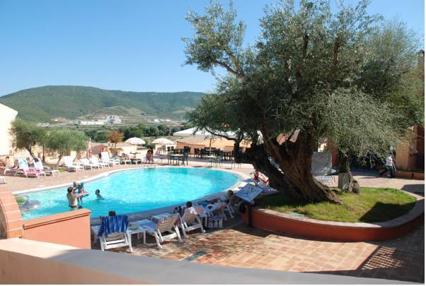 Residence Hotel Li Troni 3* Италия, Сардиния
