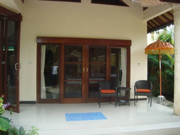 Earl Villa 4* Индонезия, Санур